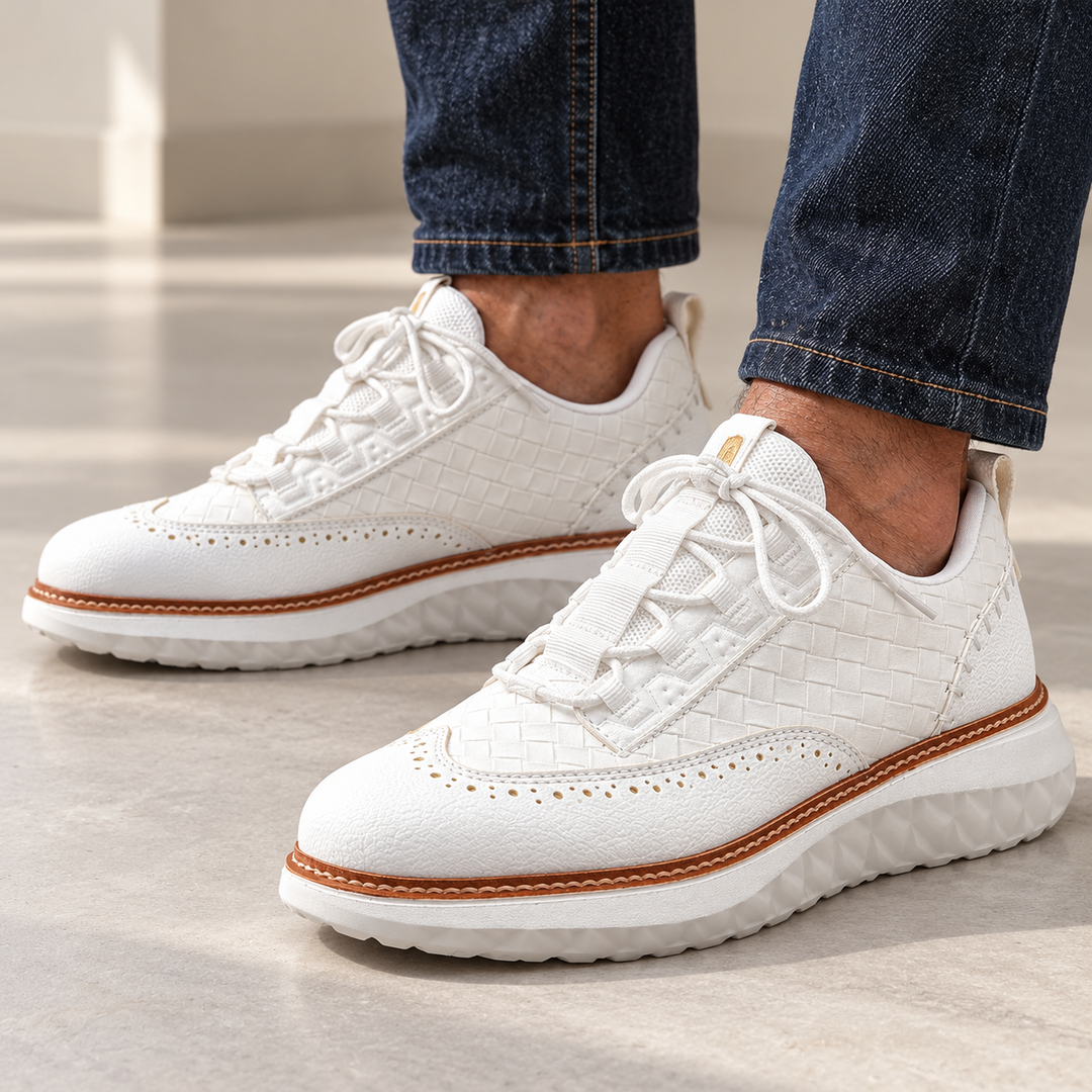 Oxford Ridge - Ledersneaker für Herren getragen von einem Mann ab 55 Jahren