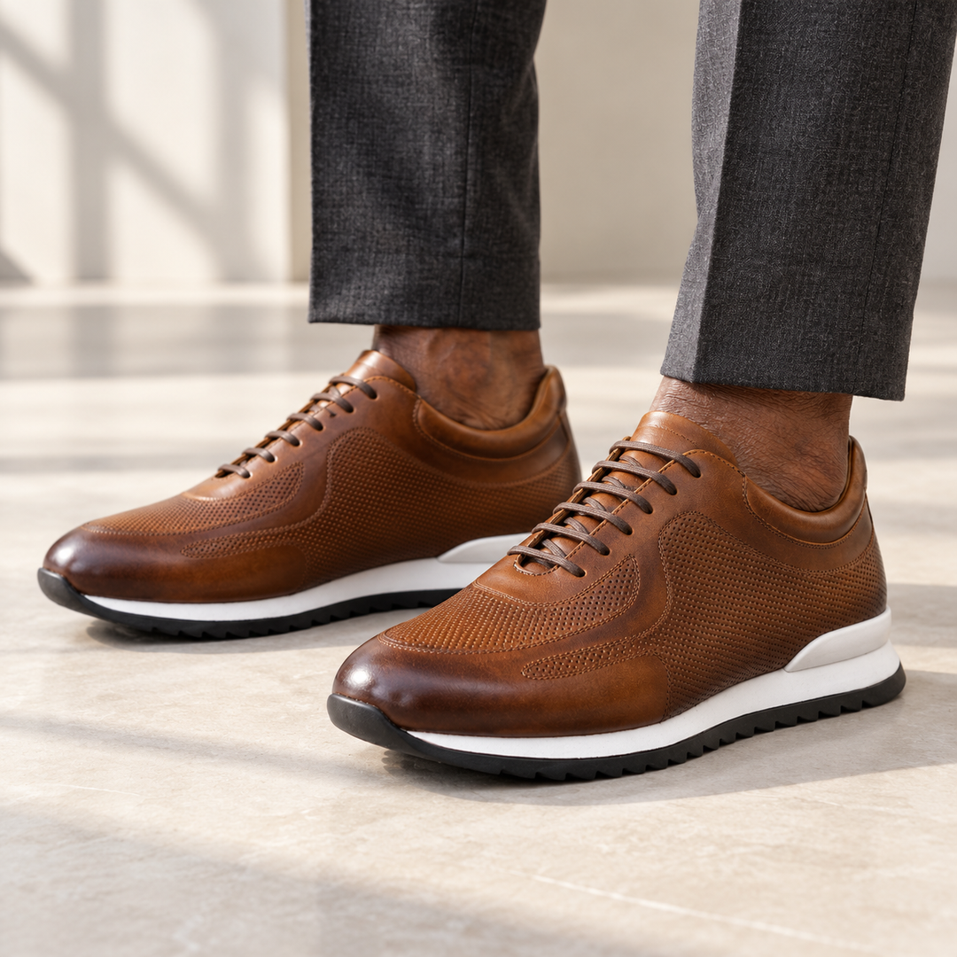 Lucano - Ledersneaker für Herren gedragen von einem Mann ab 55 Jahren