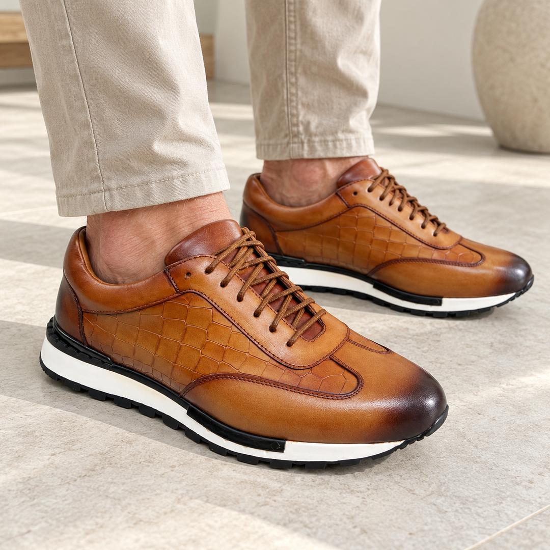 Lioren - Ledersneaker für Herren gedragen von einem Mann ab 55 Jahren