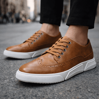 Calver – Herren-Leder-Sneaker mit Brogue-Details