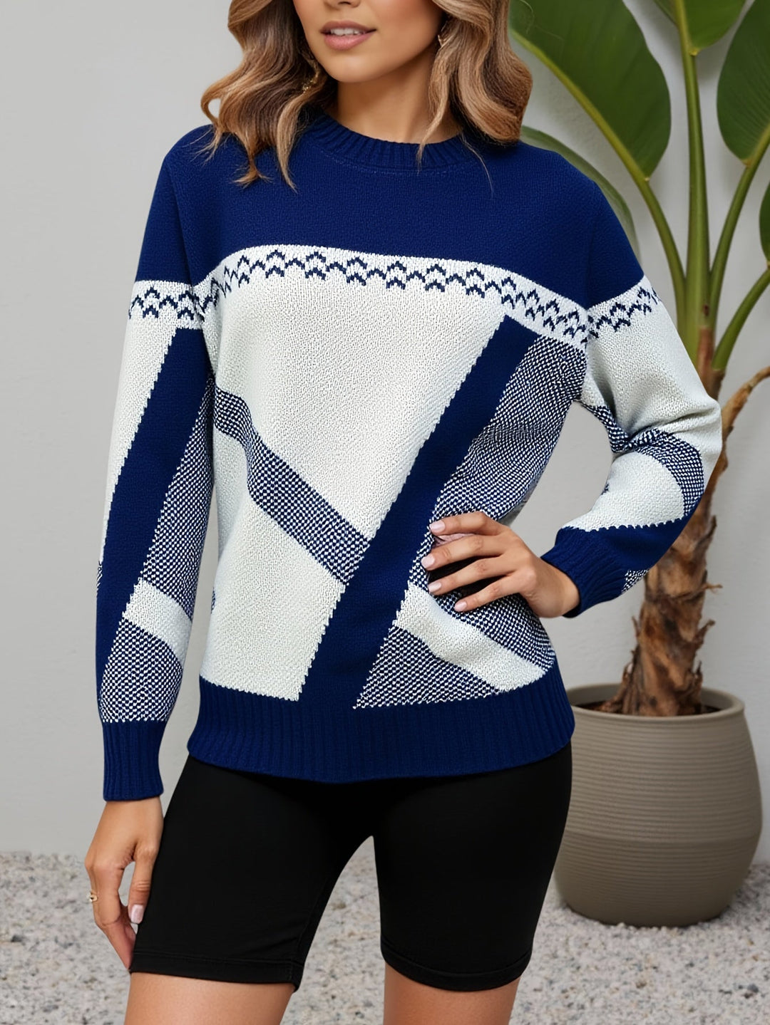 Henriette - Rundhalspullover mit geometrischem Colorblock-Muster - Produktansicht 2