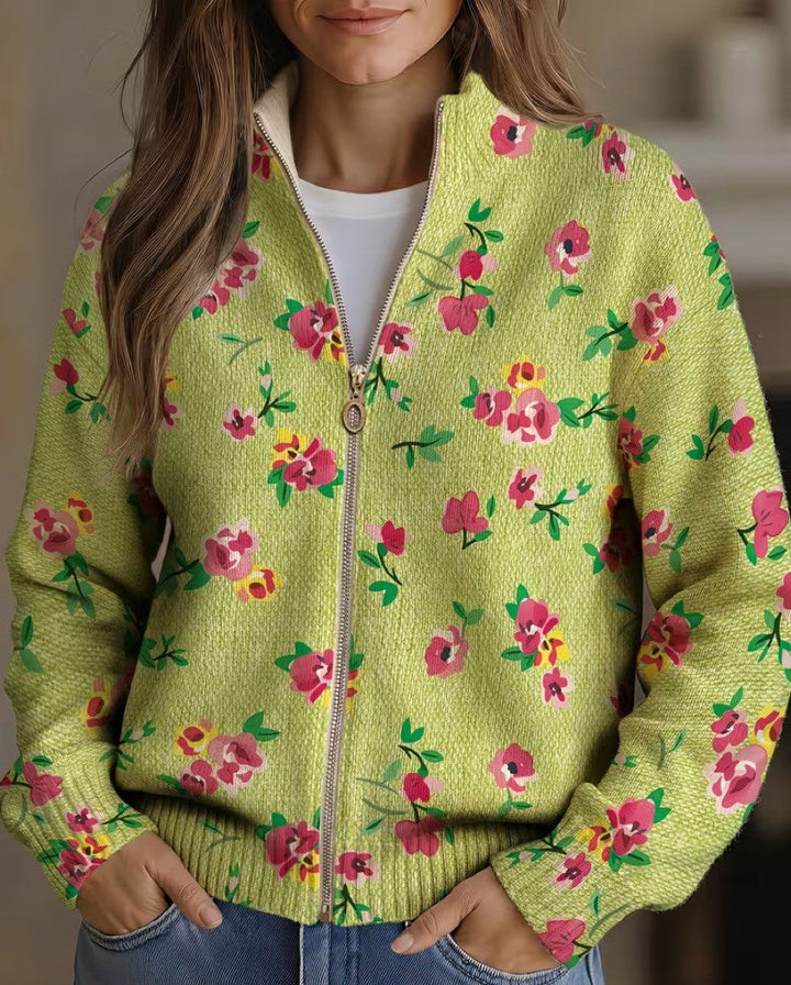 Ava – Strickjacke mit pinkem Blumenmuster und Reißverschluss