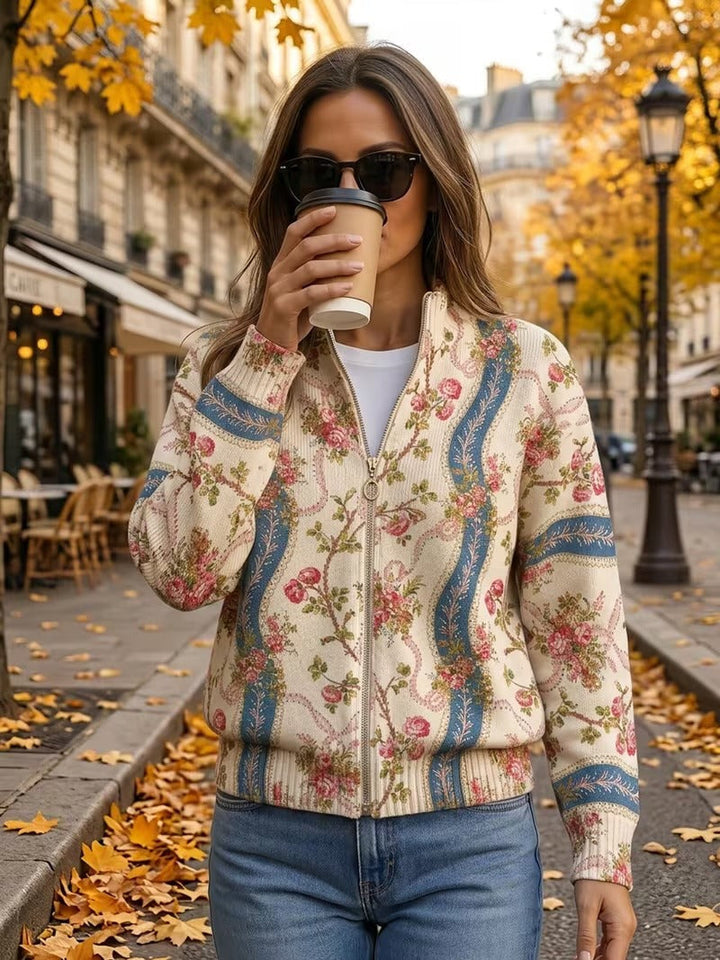 Kennedy – Strickjacke mit rankenden Rosen und Reißverschluss
